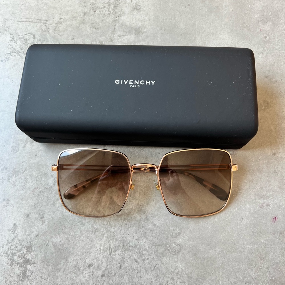 Great condition sunglasses